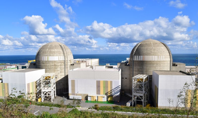 [포항=뉴시스] 송종욱 기자 = 신월성 1·2(왼쪽)호기 전경. 2025.07.20. photo@newsis.com