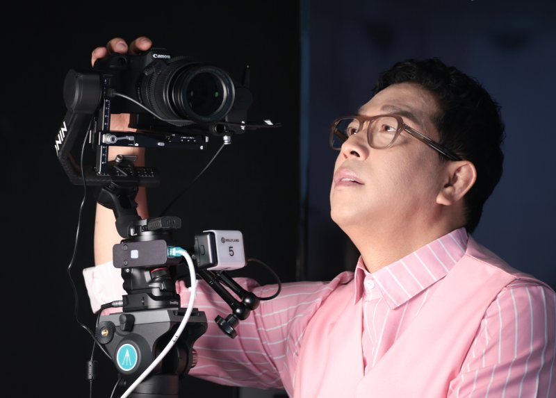 [뉴스1 ★]강병규 ‘더 크루’ 녹화 현장 공개…대본부터 리허설까지 꼼꼼하게