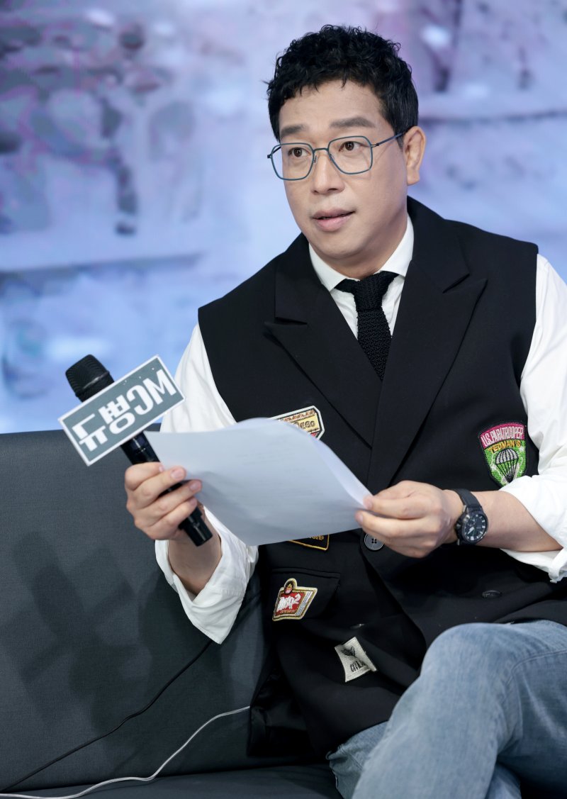 [뉴스1 ★]강병규 ‘더 크루’ 녹화 현장 공개…대본부터 리허설까지 꼼꼼하게