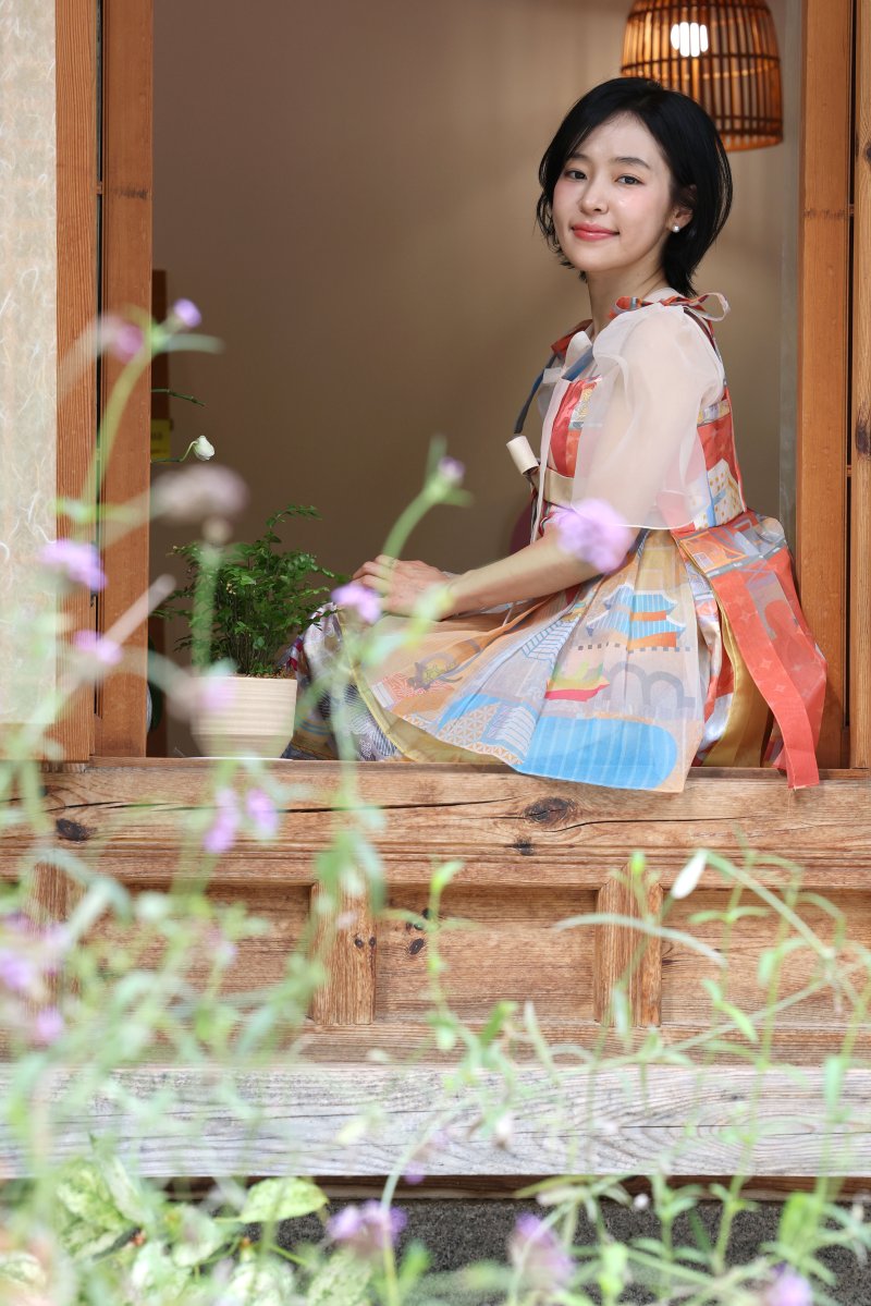 홍자 추석에 딱인 '내 딸아'…많은 위로되길 바라요 [한복인터뷰]①