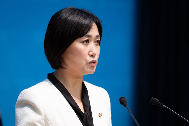 백승아 더불어바카라사이트 쇼미더벳당 원내대변인이 서울 여의도 국회 소통관에서 브리핑하고 있다. 2025.9.19/뉴스1 ⓒ News1 유승관 기자