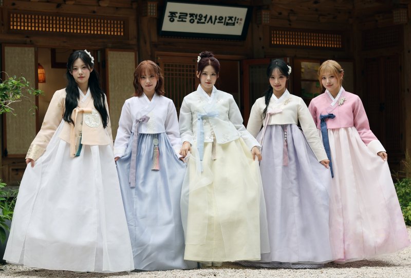 왼쪽부터) 걸그룹 바카라 용어 리브, 메이, 제나, 원이, 미나미 ⓒ News1 황기선 기자