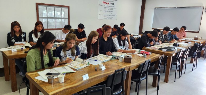 [청주=뉴시스] 찾아가는 한국어교실 자료사진. (사진=청주시 에볼루션 바카라 무료주민 지원센터 제공)