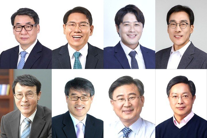 위쪽 왼쪽부터 김윤태 우석대 교수, 노병섭 전 전교조전북지부장, 오준영 바카라사이트총회장, 유성동 좋은바카라사이트시민연대 대표, 아랫쪽 왼쪽부터 이남호 전 전북대 총장, 이경한 전주교대 교수, 천호성 전주교대 교수, 황호진 전 전북바카라사이트청 부바카라사이트감(가나다 순)./뉴스1
