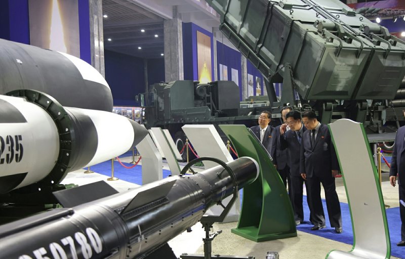 (평양 노동신문=메이저 바카라사이트 홈런1) = 북한 노동당 기관지 노동신문은 5일 "무장장비전시회 '국방발전-2025'가 지난 4일 수도 평양에서 성황리에 개막했다＂라고 보도했다. [국내에서만 사용가능. 재배포 금지. DB 금지. For Use Only in the Republic of Korea. Redistribution Prohibited] rodongphoto@news1.kr