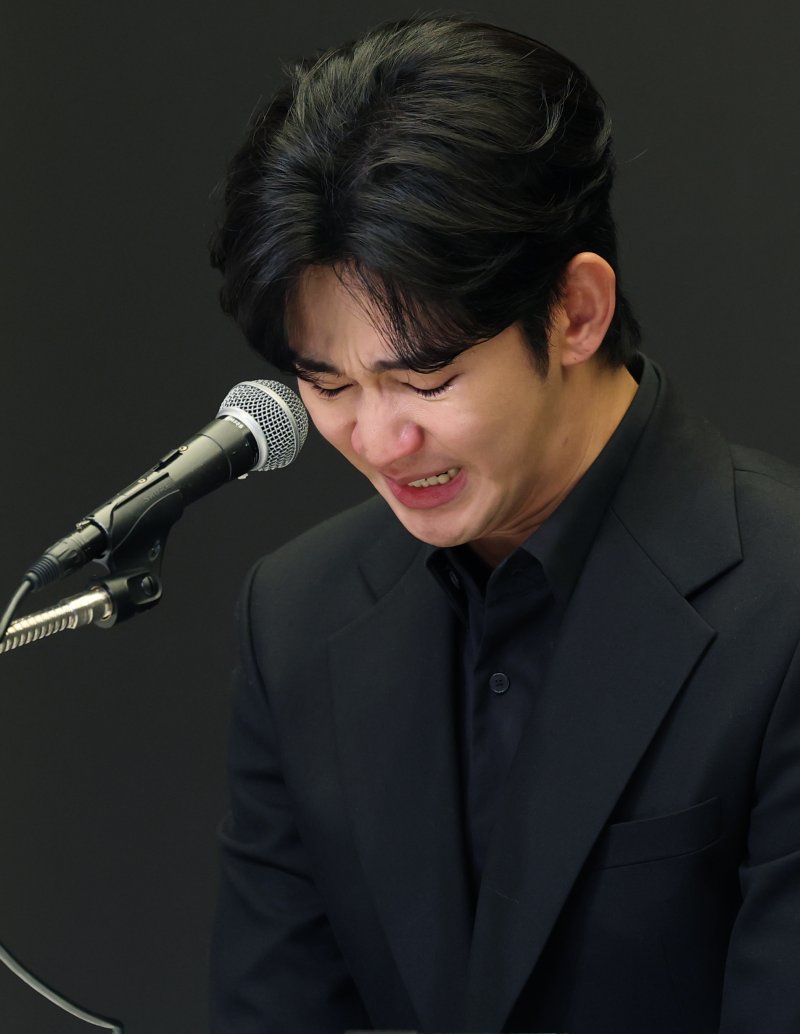 김수현 측, 故 김새론 미성년 때 연애 재차 부인 '성착취' 허위 프레임