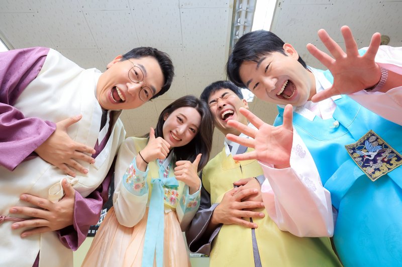 '개콘-황해2025' "추석엔 피싱 조심…저희 보고 웃으라~" [한복인터뷰]