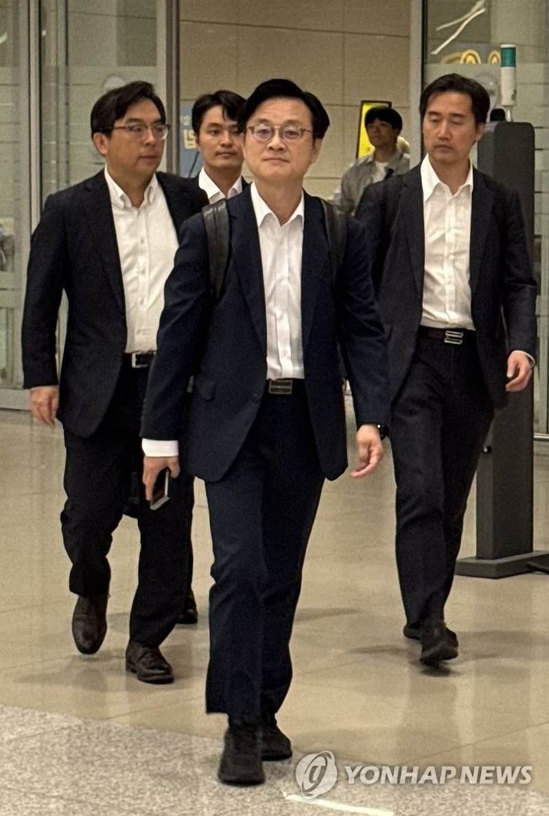 방미 마치고 귀국하는 김정관 산업통상부 장관 (출처=연합뉴스)