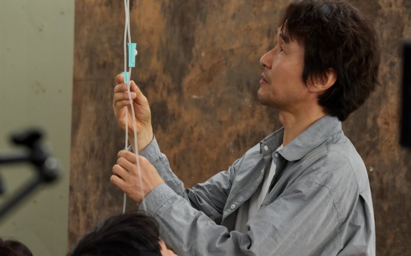 '신사장' 한석규, 전세사기단 납치에 약물 투여까지? 파격 행보