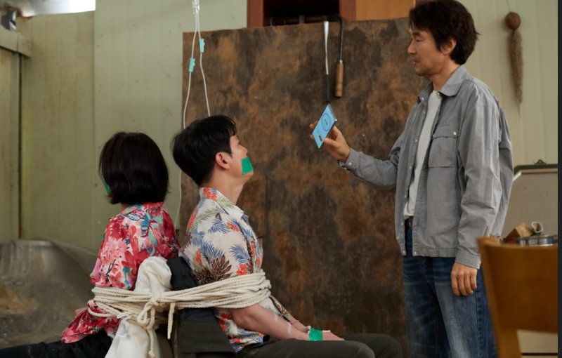 '신사장' 한석규, 전세사기단 납치에 약물 투여까지? 파격 행보