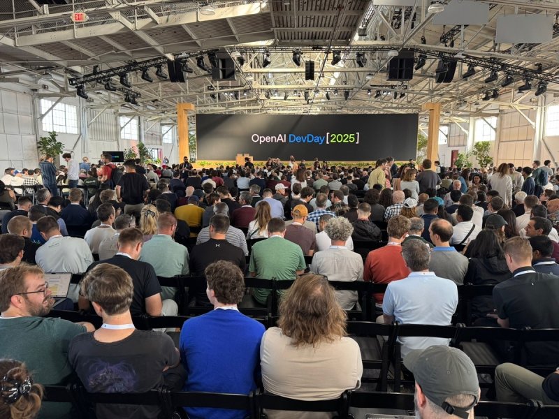 오픈AI 개발자 콘퍼런스 모습 (출처=연합뉴스)