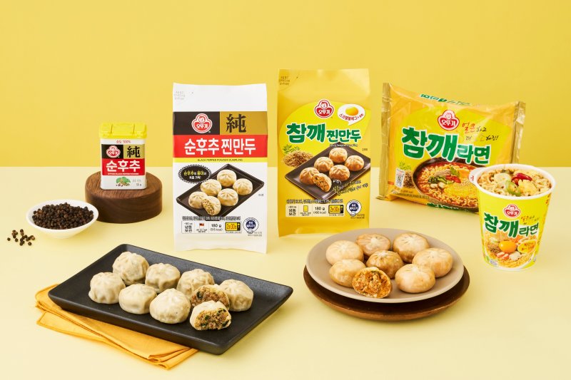[서울=뉴시스] 오뚜기 순후추 찐바카라사이트 신고와 참깨 찐바카라사이트 신고. (사진=오뚜기 제공) *재판매 및 DB 금지