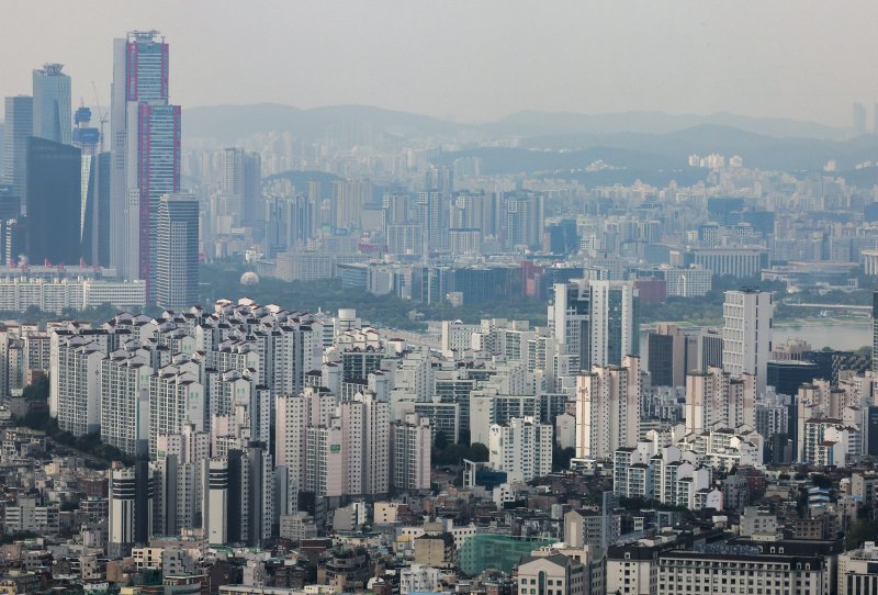 [온라인 바카라=뉴시스] 정병혁 기자 = 29일 온라인 바카라 중구 남산에서 온라인 바카라시내 아파트가 보이고 있다. 2025.09.29. jhope@newsis.com