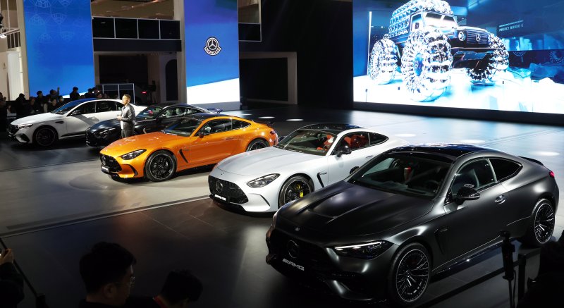 경기도 고양시 킨텍스에서 열린 2025 서울모빌리티쇼에서 현대자동차 메르세데스 벤츠 AMG 라인업이 공개되고 있다 2025.4.3/뉴스1 ⓒ News1 김명섭 기자