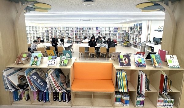전주삼천남초등메이저 바카라 사이트에 조성된 '별무리책숲도서관'(전북교육청 제공, 재판매 및 DB 금지)/뉴스1