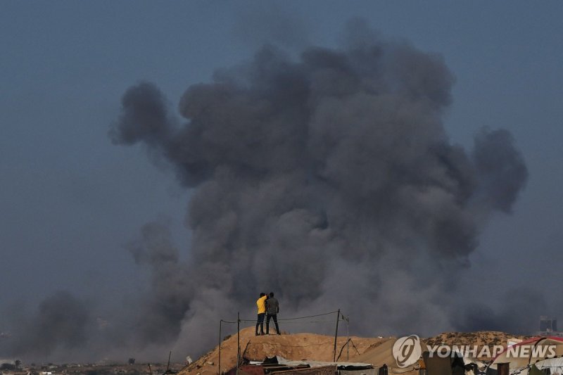 가자지구에서 피어오르는 연기 (출처=연합뉴스)