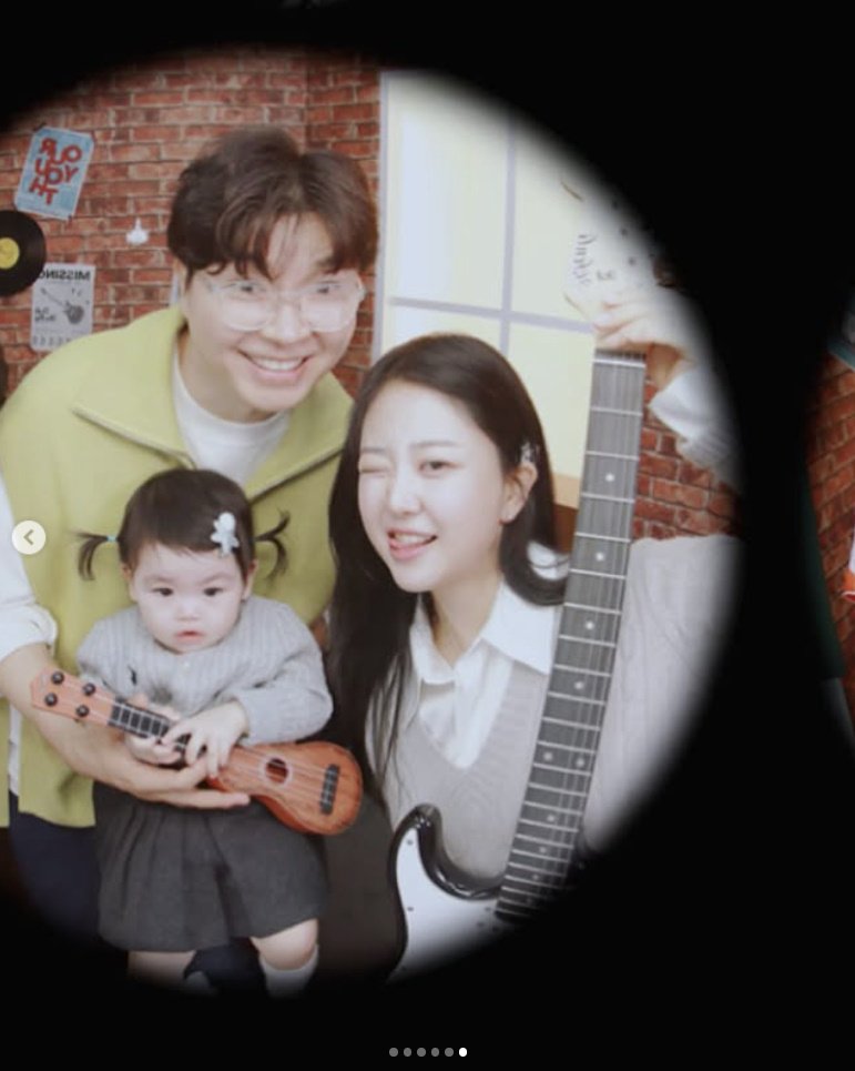 박수홍, 커플룩 입은 ♥김다예·딸과 행복한 추석 연휴…붕어빵 미모