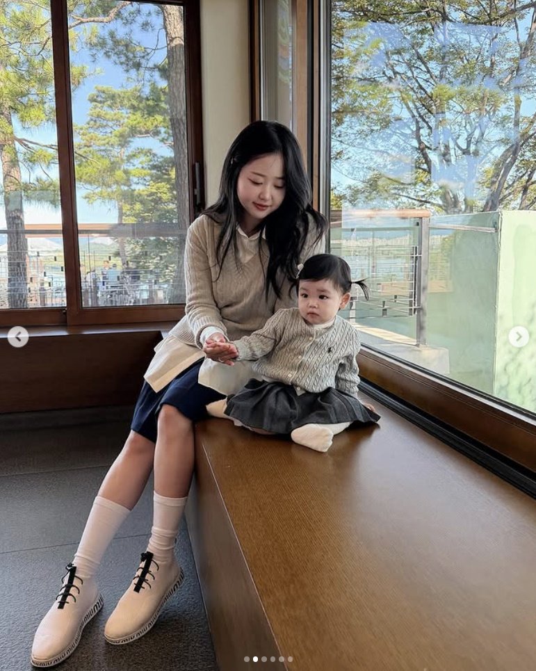 박수홍, 커플룩 입은 ♥김다예·딸과 행복한 추석 연휴…붕어빵 미모