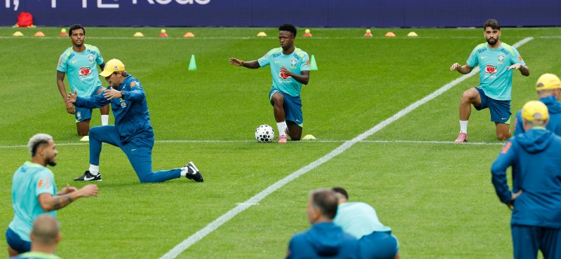 브라질 남자 축구 국가대표팀 호드리구(왼쪽부터), 비니시우스 주니오르, 루카스 파케타가 대한민국과의 A매치 평가전을 하루 앞둔 9일 오후 서울 마포구 월드컵경기장에서 훈련을 하고 있다. 2025.10.9/뉴스1 ⓒ News1 안은나 기자