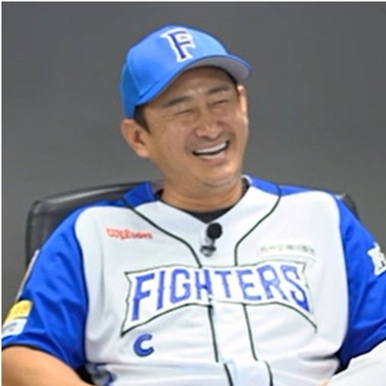 '불꽃야구' 박용택, 타율 상승 후 라커룸 단독석 진출…선물까지