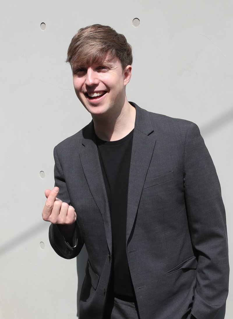 줄리안, 5세 연하 韓 연인과 11일 결혼…김숙·다니엘 사회 [N디데이]