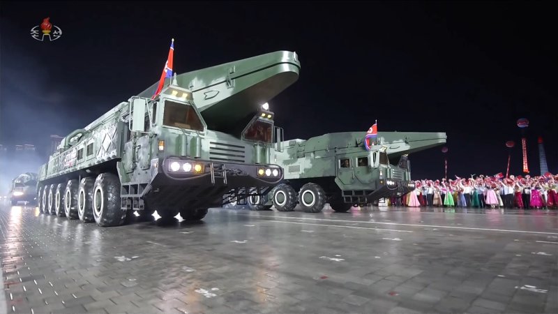 북한 노동당 창건 80주년 경축 열병식이 지난 10일 평양 김일성광장에서 진행됐다고 조선중앙TV가 11일 보도했다. 조선중앙TV 캡처