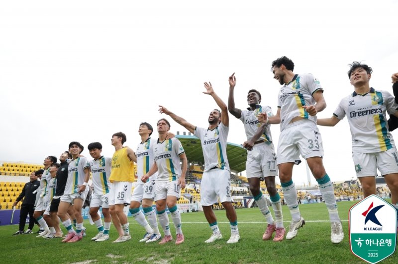[서울=뉴시스] 프로축구 K바카라사이트 윈윈2 안산 그리너스. (사진=한국프로축구연맹 제공) *재판매 및 DB 금지