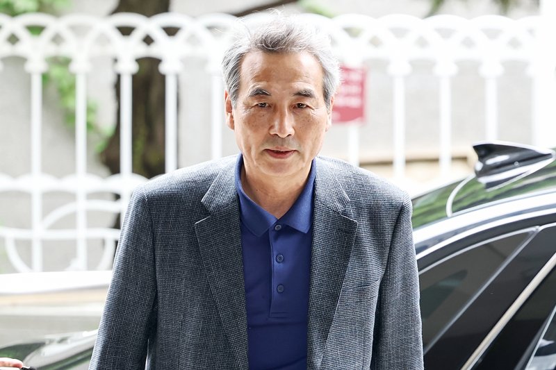 윤석열 전 대통령의 부인 바카라사이트 승리바카라 소울카지노 여사 의혹 관련 사건을 맡은 민중기 특별검사가 6월 29일 오전 서울 서초구 사무실로 출근하고 있다. 2025.6.29/뉴스1 ⓒ News1 민경석 기자