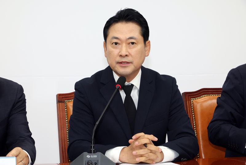 국민의힘 장동혁 대표가 13일 서울 여의도 국회에서 열린 최고위원회의에서 발언하고 있다. 사진=박범준 기자