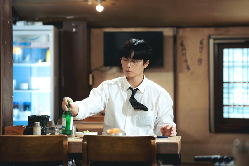 '경도' 연예부 기자 된 박서준, 씁쓸한 퇴근길