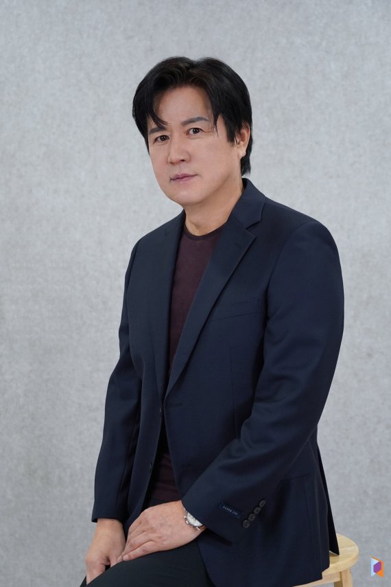 변우민, 판타지오와 손잡고 새 출발