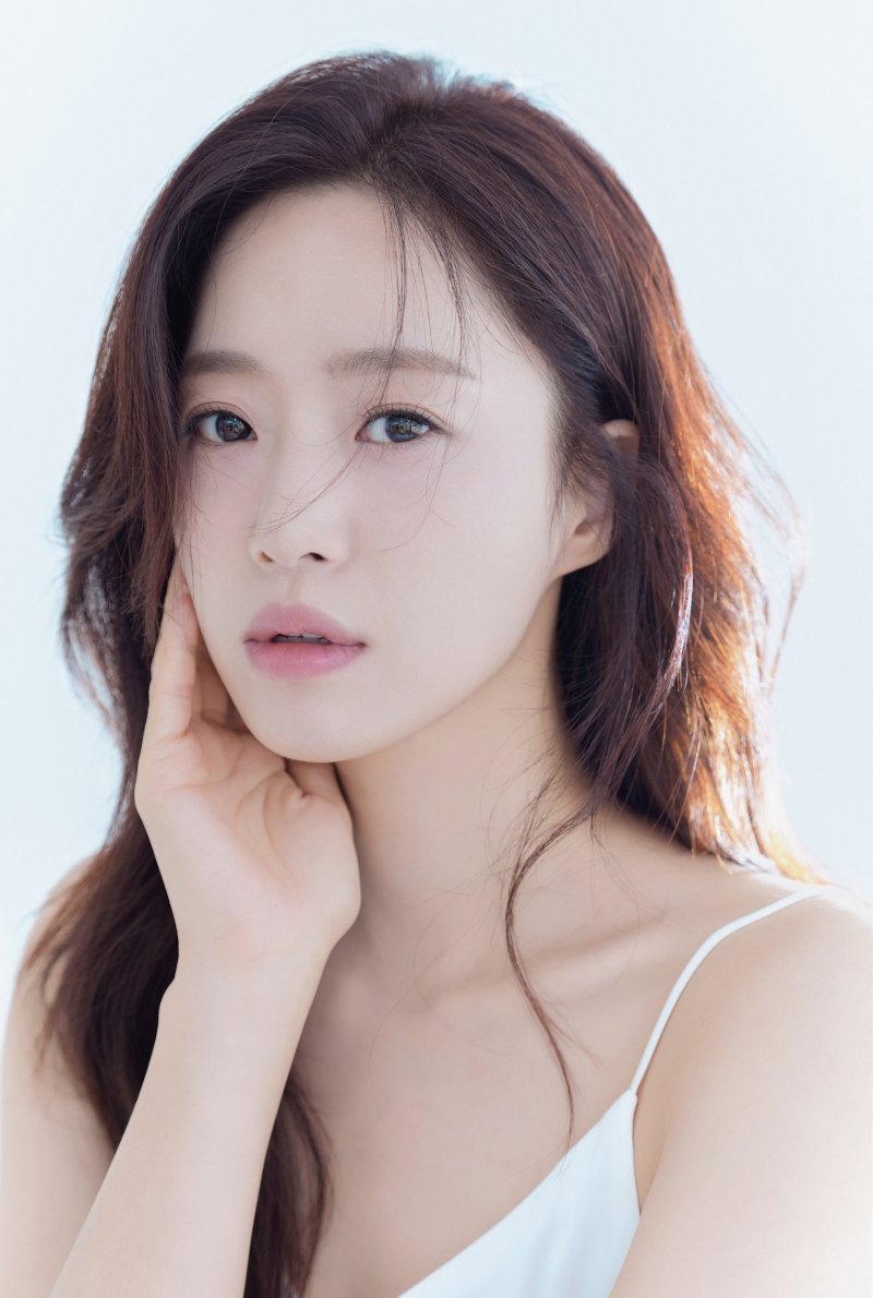 '김병우 감독과 결혼' 함은정, '열일' 이어간다…'첫번째 남자' 주연