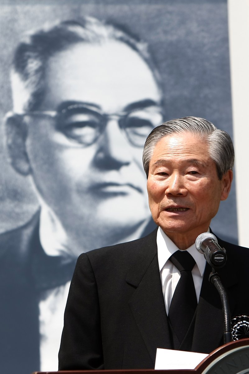 2013년 5월 5일 해공 신익희 선생 57주기 추모식에서 개식사를 하는 고(故) 신상식 전 의원. (국가보훈처 제공) /뉴스1