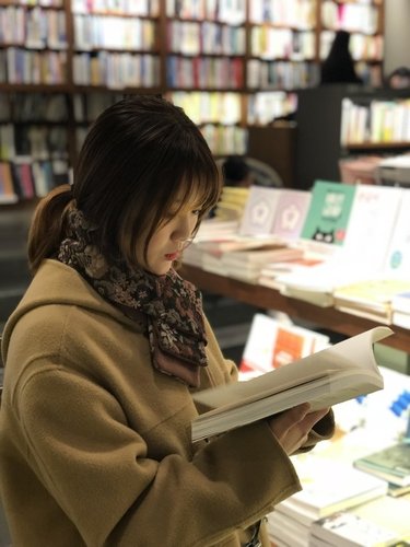 '죽고 싶지만 떡볶이는 먹고 싶어' 저자 백세희 씨 (출처=연합뉴스)