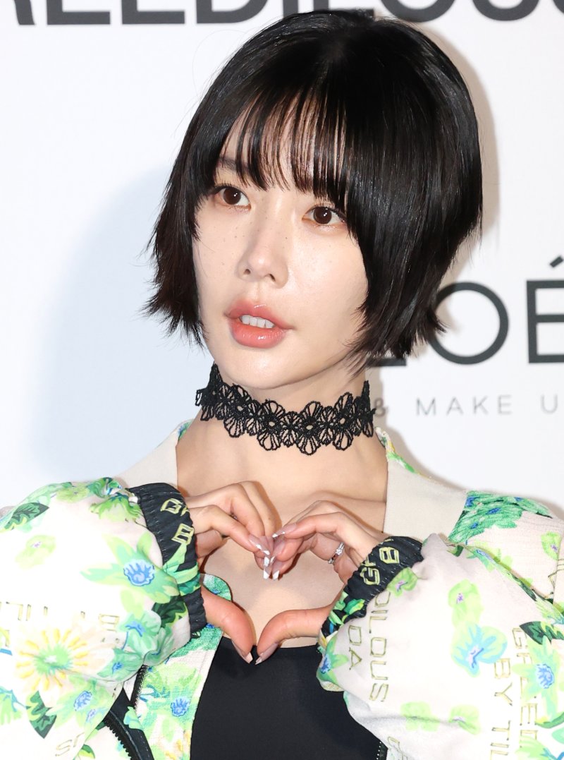 '사업가 남편과 6년 만에 파경' 클라라, 행복한 결혼생활 공개했는데…[N이슈]