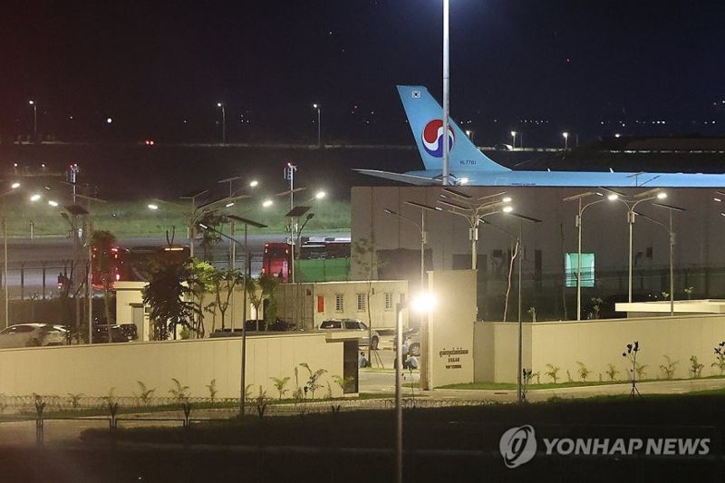 캄보디아 64명 송환 소식에 피해자들 "수백명이 파산했는데 기쁘냐" 분통