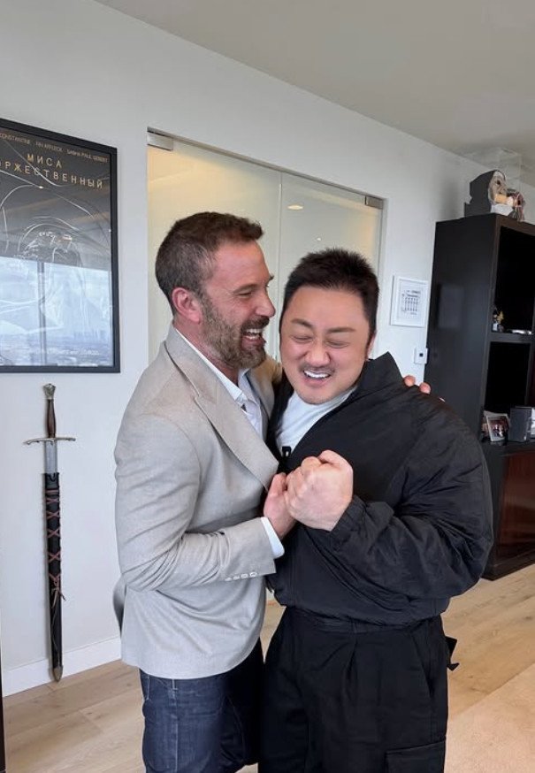 마동석, 벤 애플렉 만났다…장난기 가득 투샷 [N샷]