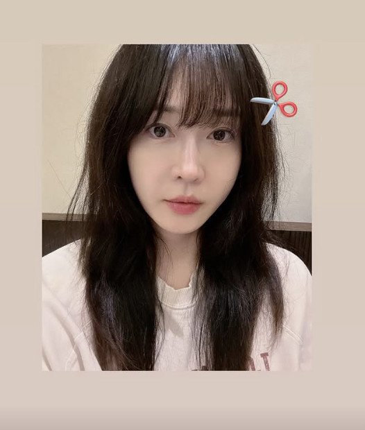 '44세' 성유리, 앞머리 자르고 더 어려진 미모 [N샷]