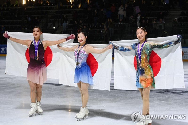 왼쪽부터 사카모토 가오리, 나카이 아미, 스미요시 리온.연합뉴스