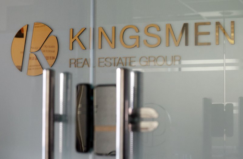 서울 강남구 테헤란로의 한 빌딩 16층에 마련된 '킹스맨 부동산 그룹'의 사무실이 굳게 닫혀있다. 이 곳은 프린스그룹의 부동산 계열사 '프린스 리얼이스테이트 그룹 코리아'가 운영하는 것으로 알려졌다. 연합뉴스