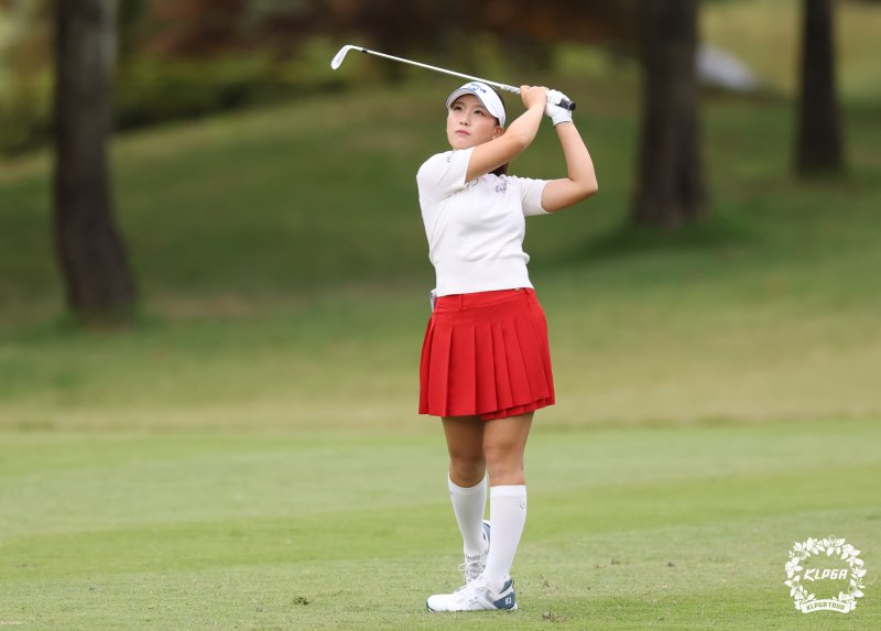 KLPGA 투어 첫 라이브 바카라을 달성한 라이브 바카라. (KLPGA 제공)
