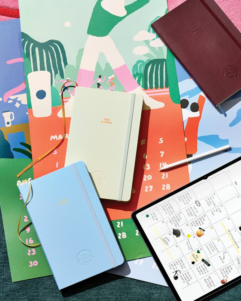 스타벅스 코리아가 오는 31일까지 진행하는 2025 겨울 e-프리퀀시 증정품. 스타벅스 코리아 제공