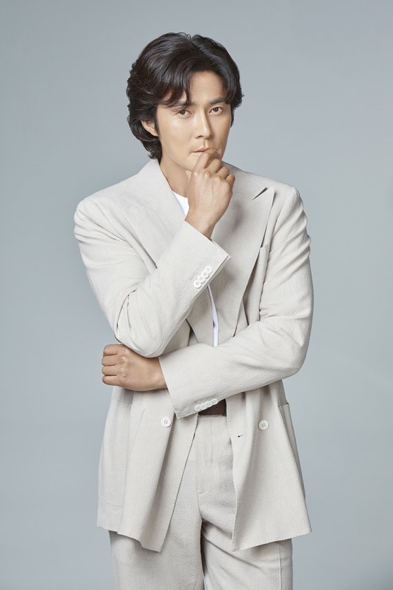 조동혁, 8년 만의 무대 복귀…연극 ‘선율’ 출연