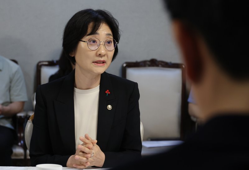 이스란 보건복지부 제1차관. 뉴시스