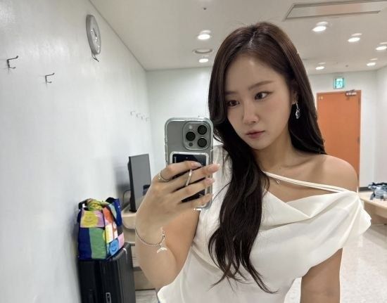 음주 후 비행기 탑승 논란에 휩싸인 소유 사건에... 기내 적정 음주량 얼마나?