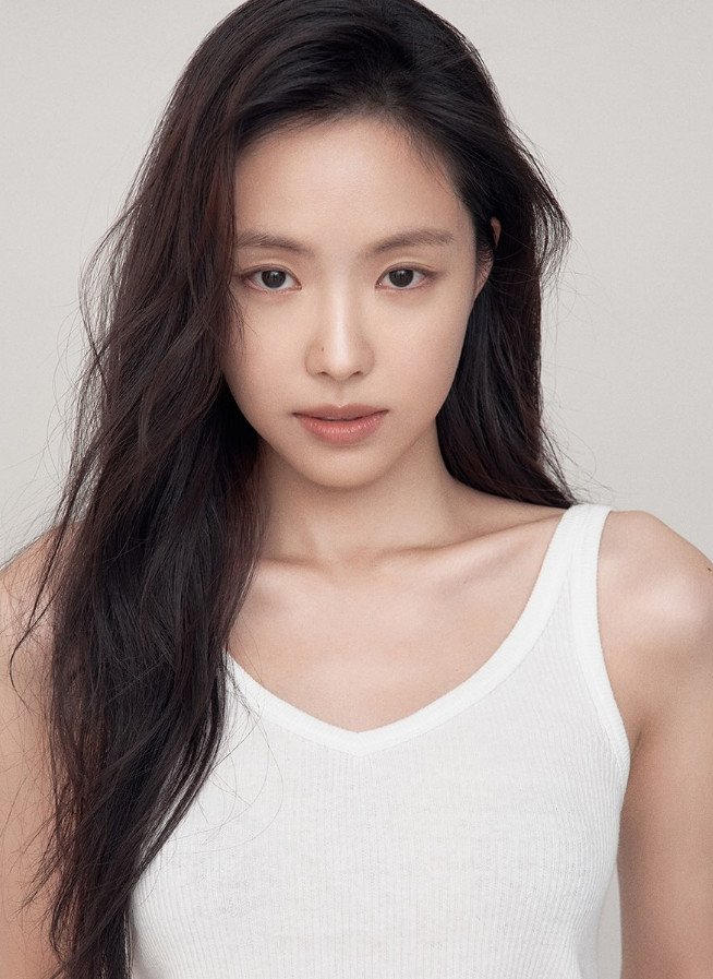 [단독] 손나은, 소지섭 만난다…기대작 ‘김부장‘ 합류