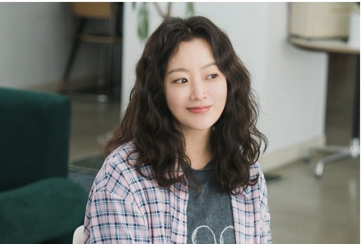 '다음생은 없으니까' 김희선, 뽀글뽀글 파마 머리 '파격 변신'