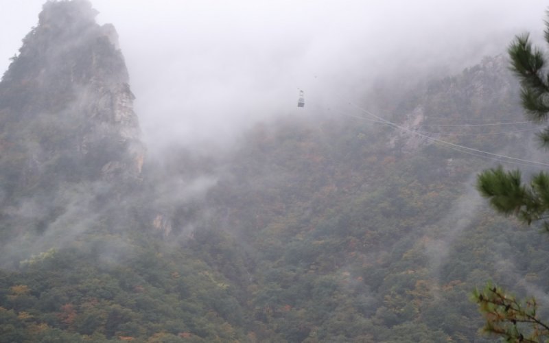 짙은 운해와 설악산 단풍 (출처=연합뉴스)