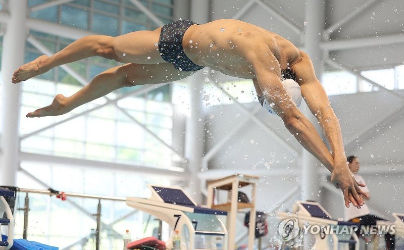 스타트 훈련하는 김영범 (출처=연합뉴스)