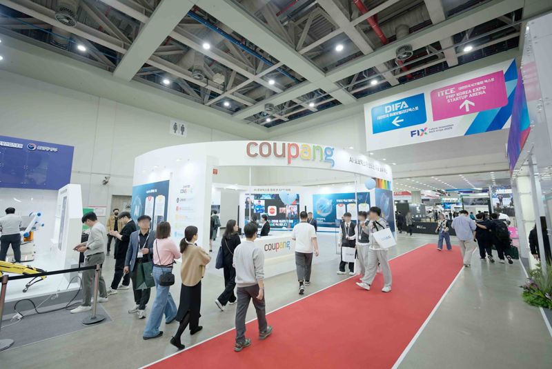 22일 대구 엑스코에서 개막한 FIX 2025에 설치된 쿠팡 부스 전경. 쿠팡 제공